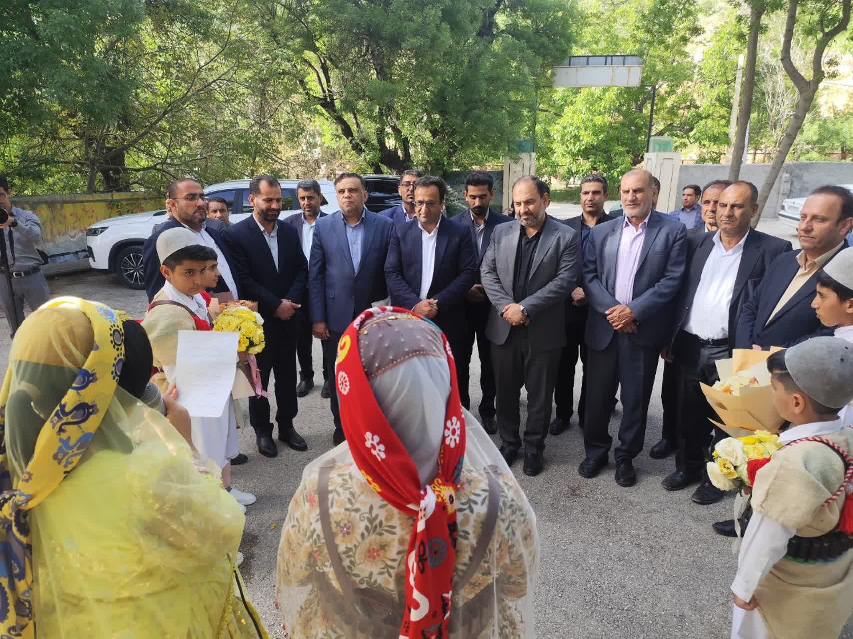 معاون پرورشی و فرهنگی وزیر آموزش و پرورش وارد یاسوج شد