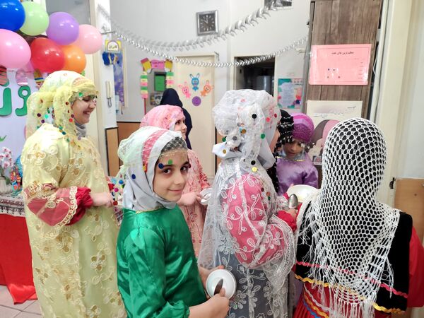 برگزاری جشن چهارشنبه سوری ایمن  در دبستان سارا شهرستان ملارد 