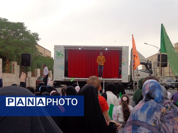 جشن « هر خانه، یک کانون» در پردیسان قم