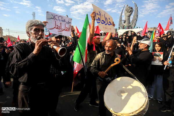 مراسم تشییع پیکر مطهر رهبر شهید انقلاب در تهران - 2