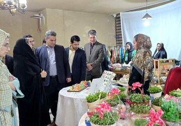 برگزاری بازارچه عیدانه ارغوان در فاروج