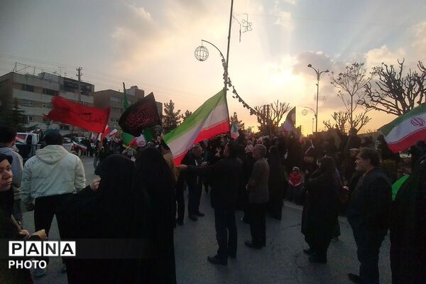 حضور مردم پردیس برای خنثی کردن حرکات  احتمالی مزدوران صهیونی