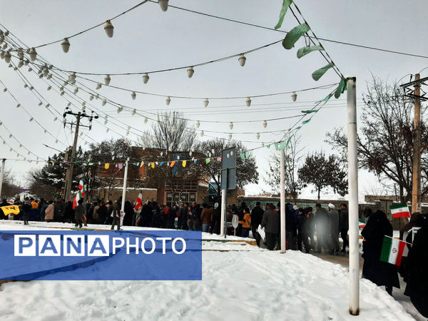 تجلی حضور مردم ولایتمدار شهر غلامان در راهپیمایی ۲۲ بهمن