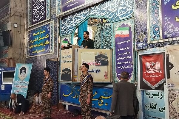 نماز عبادی سیاسی جمعه  همزمان با آغاز هفته بسیج دانش آموزی در مسجد جامع شهرستان نیشابورـ۲
