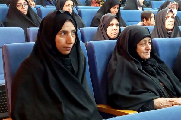  همایش بانوان مقاومت در قرچک