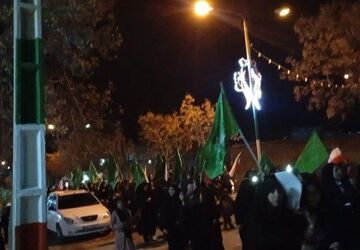 اجتماع شبانه مردم کوهنانی  برای بیعت با رهبر و پاسداری از آرمان‌های انقلاب
