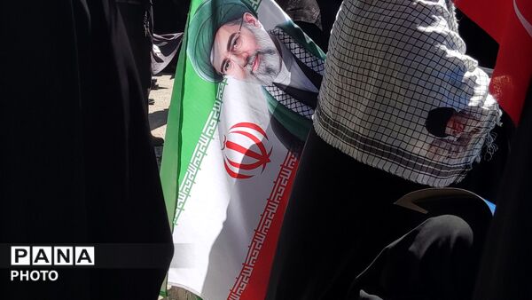 مراسم تشییع پیکر مطهر رهبر معظم انقلاب در جوار ملکوتی حرم امام رضا (ع)