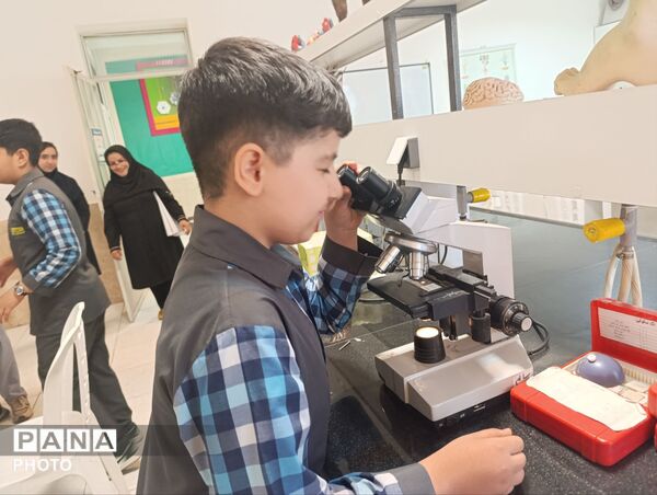 تقدیر از برترین‌های آزمایشگاه علوم تجربی دبستان امام حسن عسگری(ع) در پژوهش‌سرای ملاصدرا