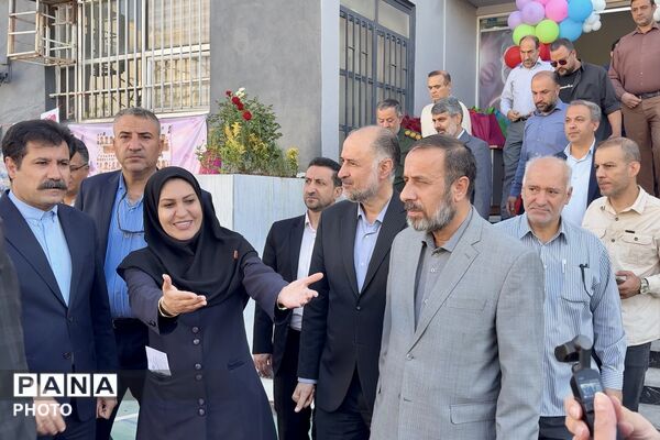 روایت تصویری آیین بازگشایی مدارس در دبستان منصور نفر منطقه ۴