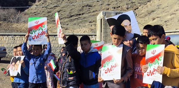 افتتاح دو واحد آموزشی و زمین چمن مصنوعی در مانه همزمان با دهه فجر