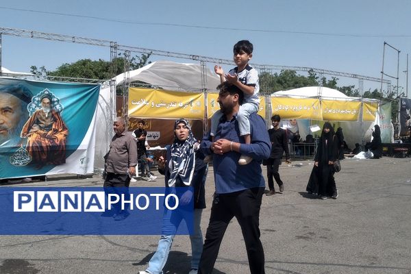 شهرستان دماوند، غرق در عطر یاد امام بود