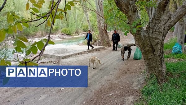 پاکسازی خیابان و کوچه‌های روستای یاسه چای توسط دانش‌آموزان مدرسه ۲۲ بهمن
