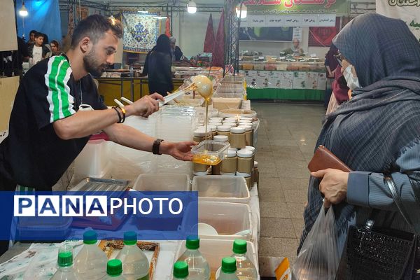 نمایشگاه فروش پاییزه در قائمشهر