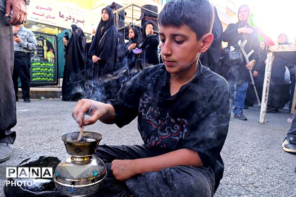طنین اشک و ماتم در سوگ سالار شهیدان در اسلام آباد غرب