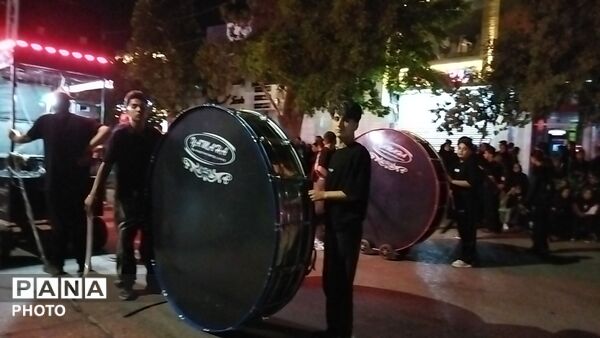 گذری بر فعالیت هیئت جواد الائمه شهرستان نیشابور در شب عاشورا 