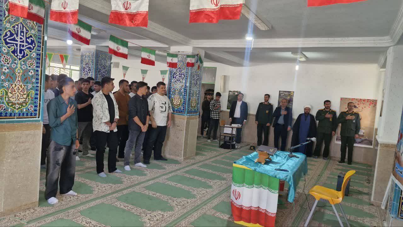 یادواره شهدای دانش‌آموز دبیرستان نمونه علامه امینی سی‌سخت