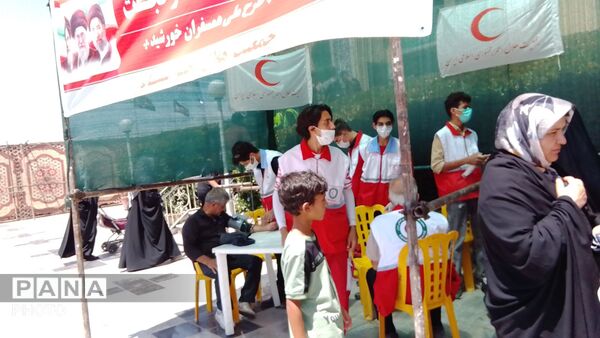 فرشتگان سرخ و سفید در مسیر خورشید