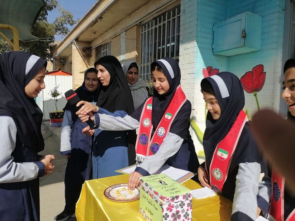 سه شنبه‌های مهدوی در دبستان ناهید نخودی 