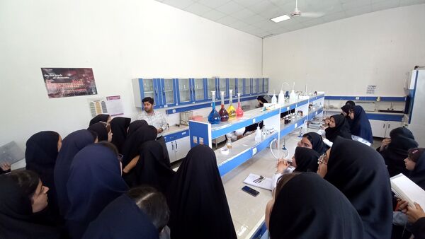 حضور دانش آموزان دبیرستان ۱۵خرداد در اردوی راهیان پیشرفت 