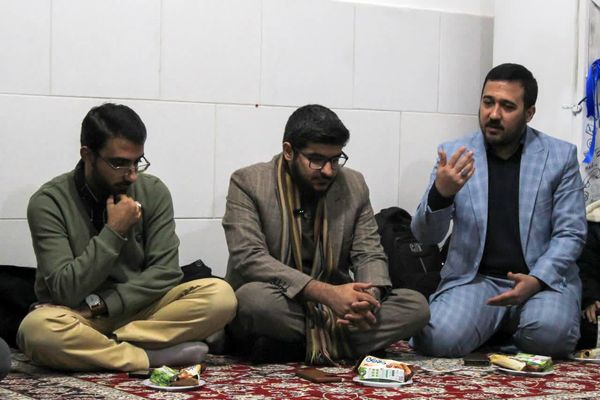تقدیر و تشکر ملاباقری، رئیس سازمان دانش‌آموزی و حیدری، مسئول پانا استان یزد از خبرنگاران پانا