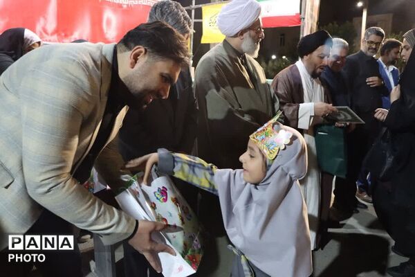 جشن الفبا و ایستادگی در تجمعات شبانه مردمی قلعه نو