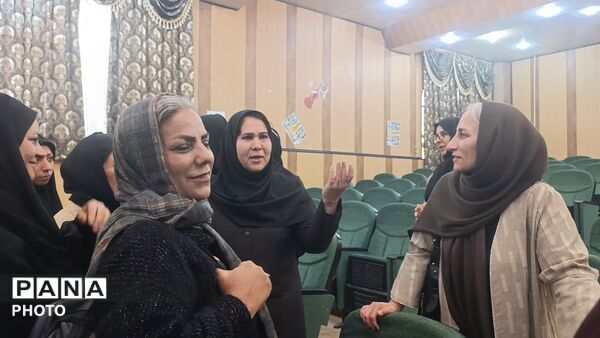 انتخابات انجمن اولیا و مربیان مدرسه معلم یک آشخانه 