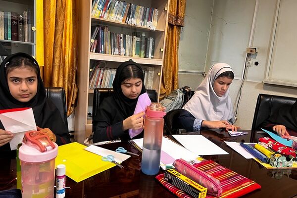 کارگاه «خلاقیت و شادی با اوریگامی» در پژوهش‌سرای دانش‌آموزی کاوش کهریزک 