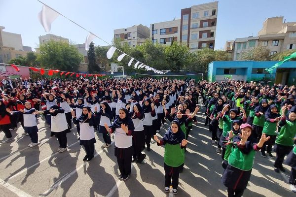 گرامیداشت هفته تربیت بدنی در دبیرستان ارشاد ناحیه دو شهرری 