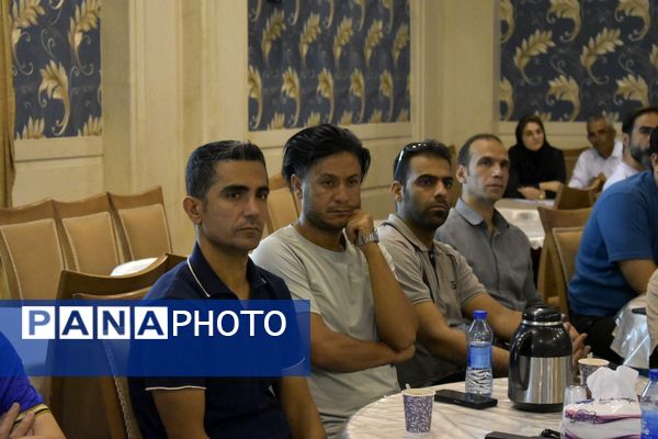 برگزاری جلسه هیئت فوتبال شهر پردیس با حضور مدیران باشگاه ها و مربیان