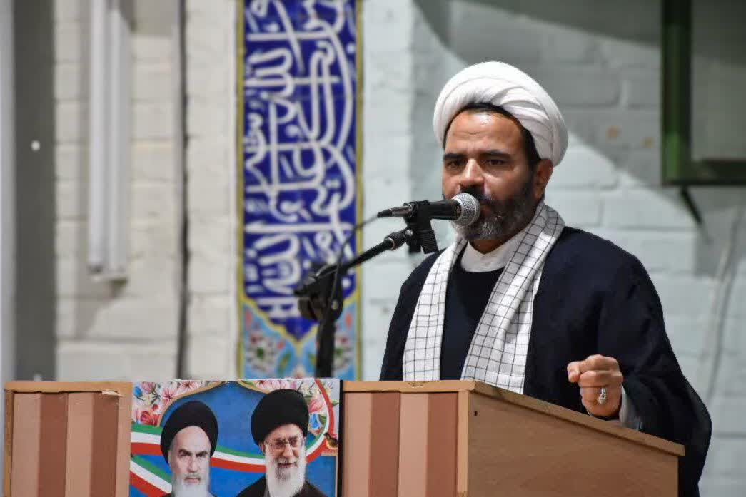 دشمن مکار از هر راهی وارد شده تا باور و فرهنگ ما را هدف بگیرد