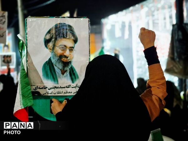 میدان ۲۲ بهمن گلوگاه، کانون آرمان‌ها