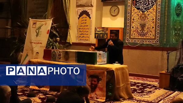  مراسم وداع با پیکر شهید جواد حسن زاده در مسجد امام علی(ع)