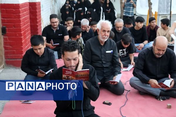 قرائت دعای زیارت عاشورا در شب های محرم در مسجد حضرت صاحب الزمان(عج)