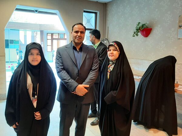 بازدید از پژوهش سرا و آزمایشگاه مرکزی رازی ناحیه ۲ در هفته مشاغل 