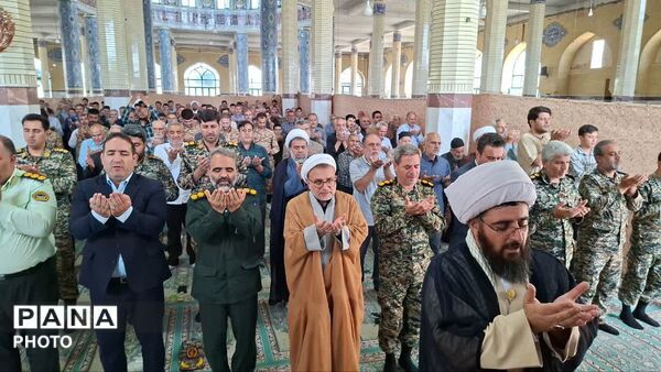 اقامه باشکوه نماز جمعه فامنین با حضور پرشور مردم و مسئولان