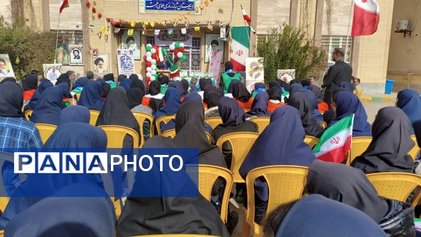 طنین گلبانگ انقلاب در دبیرستان شبانه روزی همای رحمت شهرستان سرخس