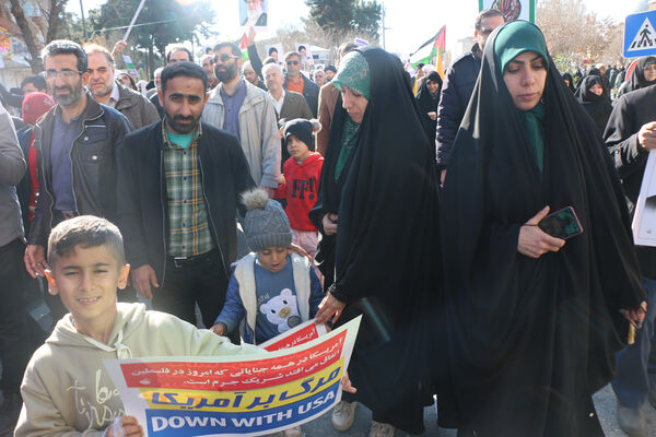 جلوه‌های حضور نوجوانان در راهپیمایی شکرانه پیروزی غزه