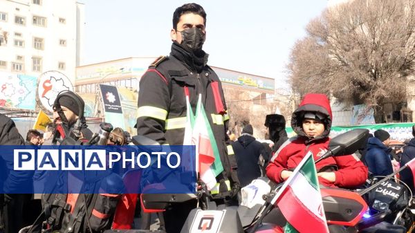 حضور گرم مردم تبریز در راهپیمایی 22 بهمن