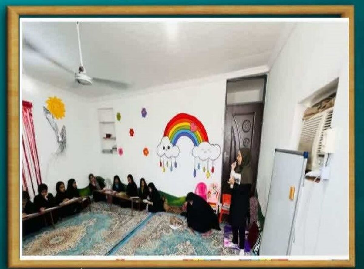 معلمی که خانه‌اش را کلاس درس کرد
