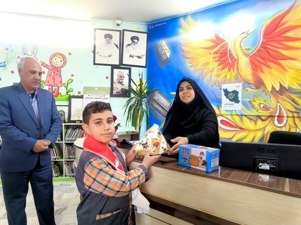 بازدید عوامل اجرایی دبستان شهید پسندیده از کتابخانه فدک فدافن