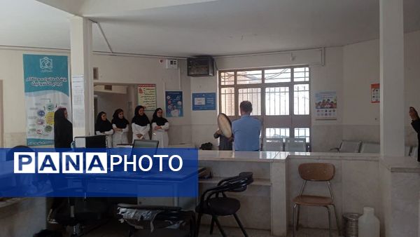 تبریک روز پرستار به کارکنان درمانگاه و خانه بهداشت روستای فدافن 