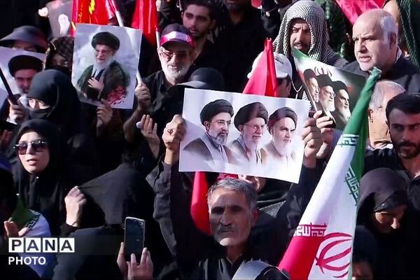 اشک‌ها و بغض‌های میلیونی در مسیر تشییع پیکر مطهر رهبر شهید