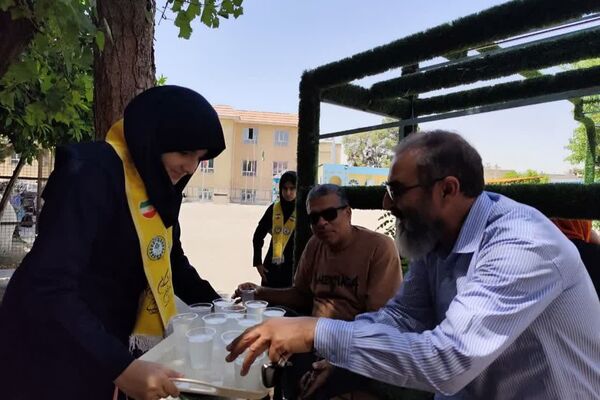برپایی موکب به‌مناسبت سالروز شهادت رئیس جمهور و همراهان در دبیرستان شاهد 16