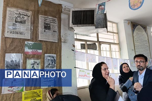 مراسم دهه فجر و برگزاری نمایشگاه دست‌سازهای دانش‌آموزی در دبستان شیخ کلینی