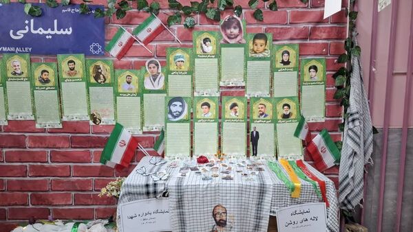یادواره شهدای مدرسه حافظ یک همزمان با سالروز شهادت حاج قاسم سلیمانی