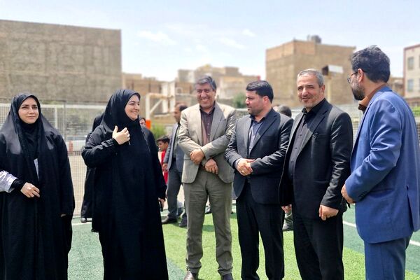 آیین افتتاح زمین چمن مصنوعی در قرچک