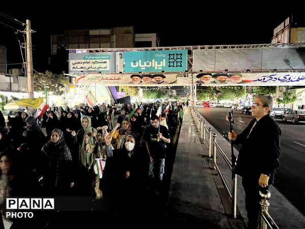 تجمع و راهپیمایی پرشور مردم ساوجبلاغ 