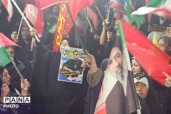 تشییع پیکر خلبان شهید مجید کاظمی در شیراز