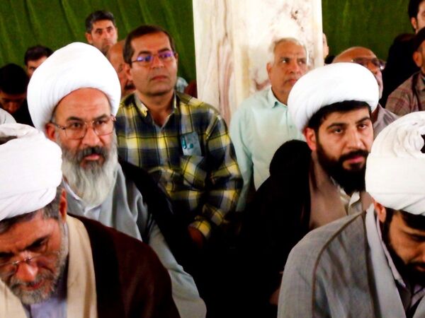 نماز جمعه ای با رنگ خون شهید در کاشمر