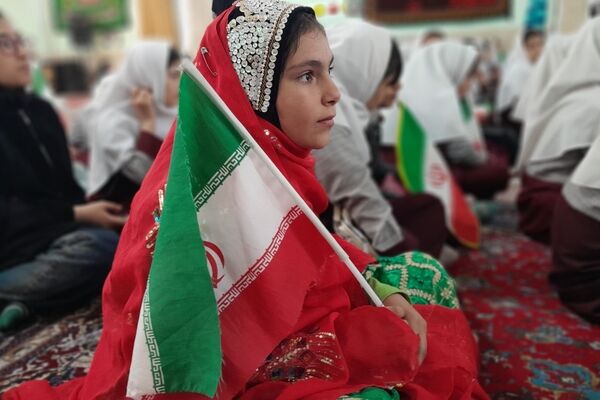 دختران چلیچه، پرچمداران انقلاب 